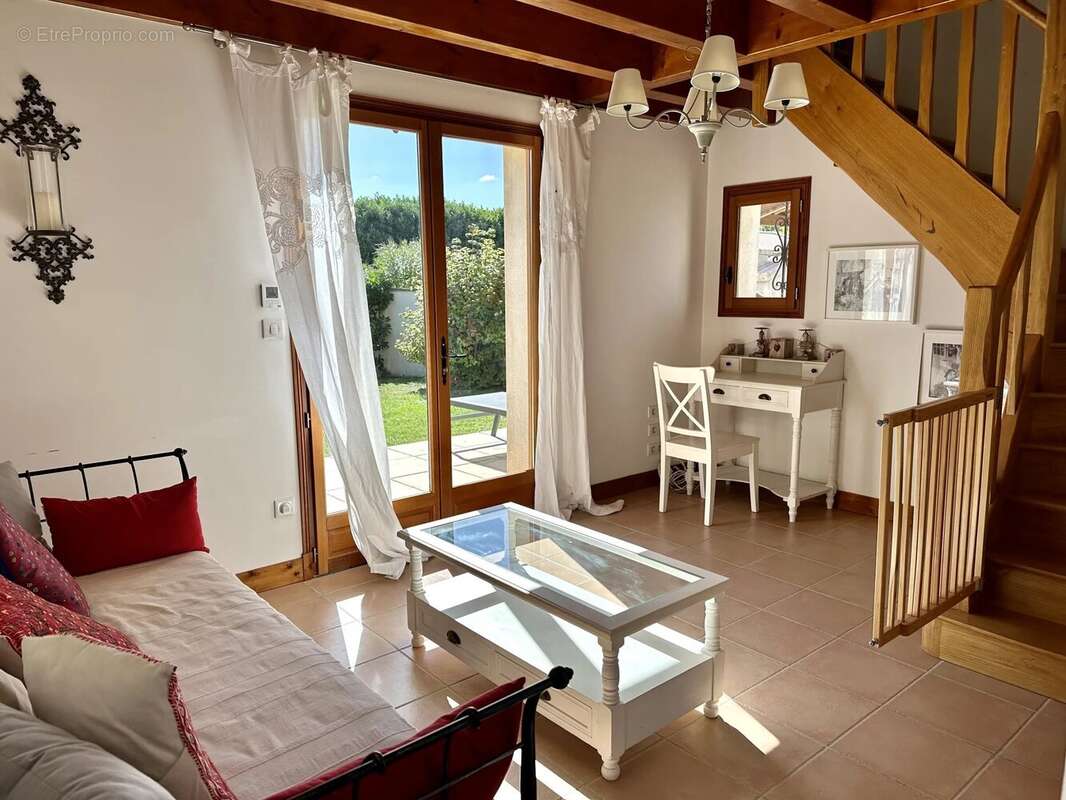 Maison à AUBETERRE-SUR-DRONNE