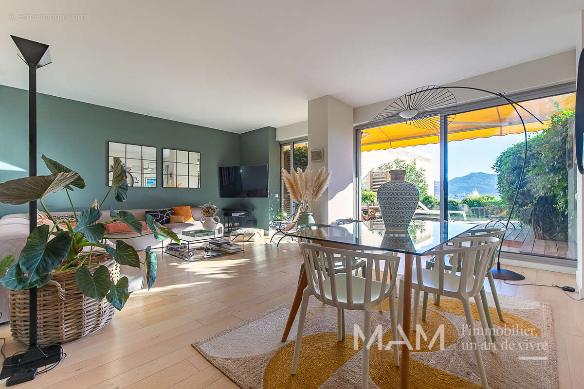 Appartement à MARSEILLE-8E