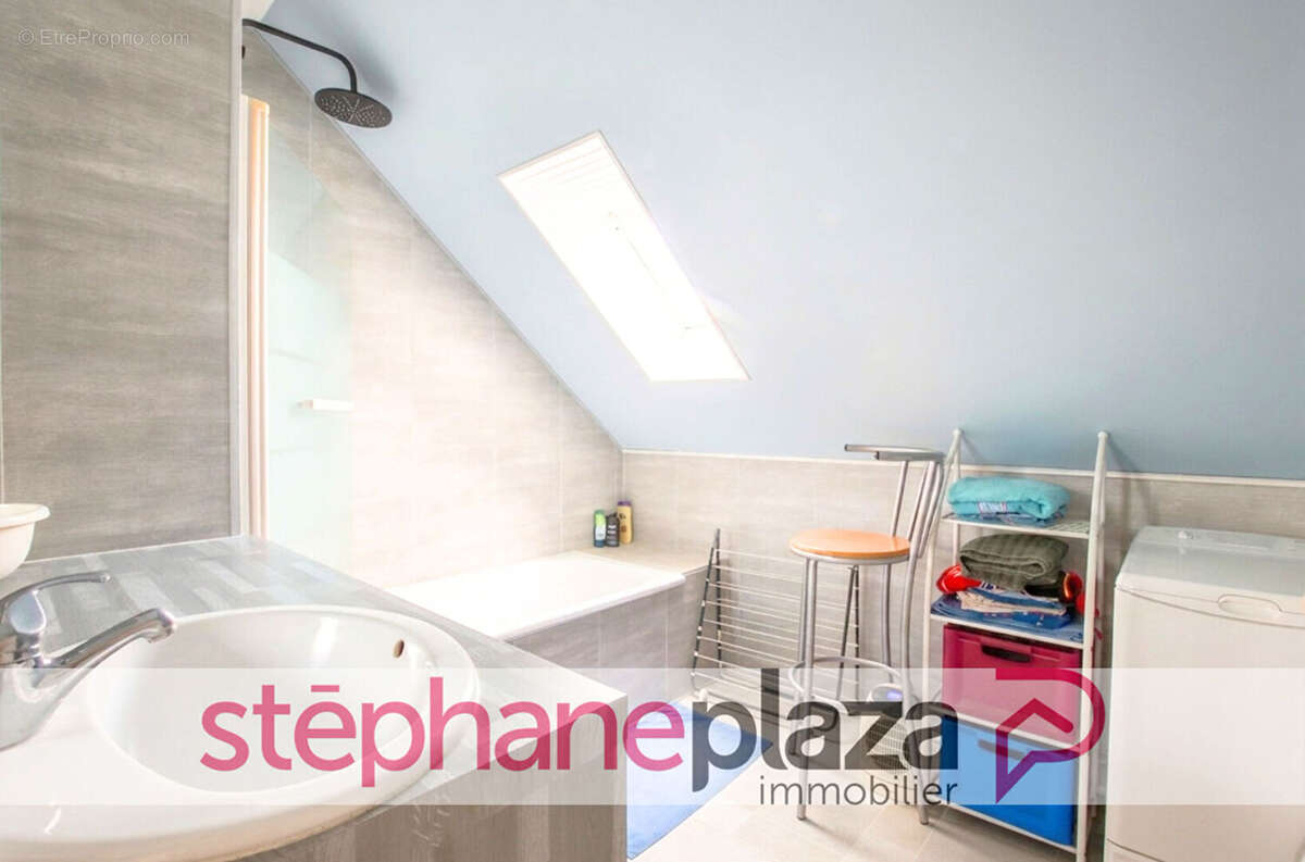 Appartement à VERN-SUR-SEICHE