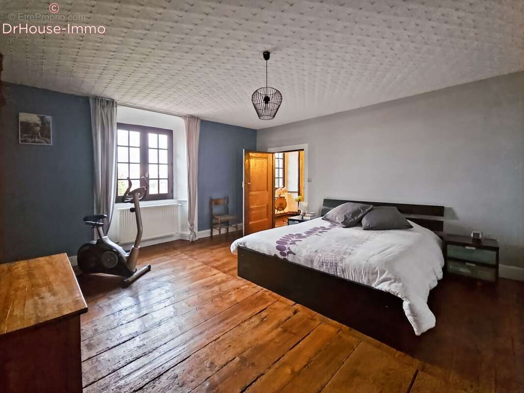 Maison 262 m² à Soleymieux  - photo 14