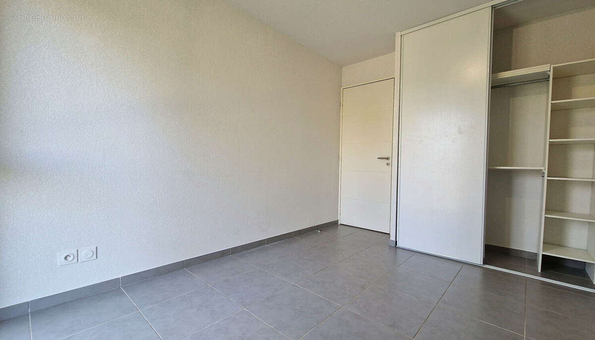 Appartement Frejus 3 pièces 62.15 m2 terrasse et stationnement privatif - photo 8