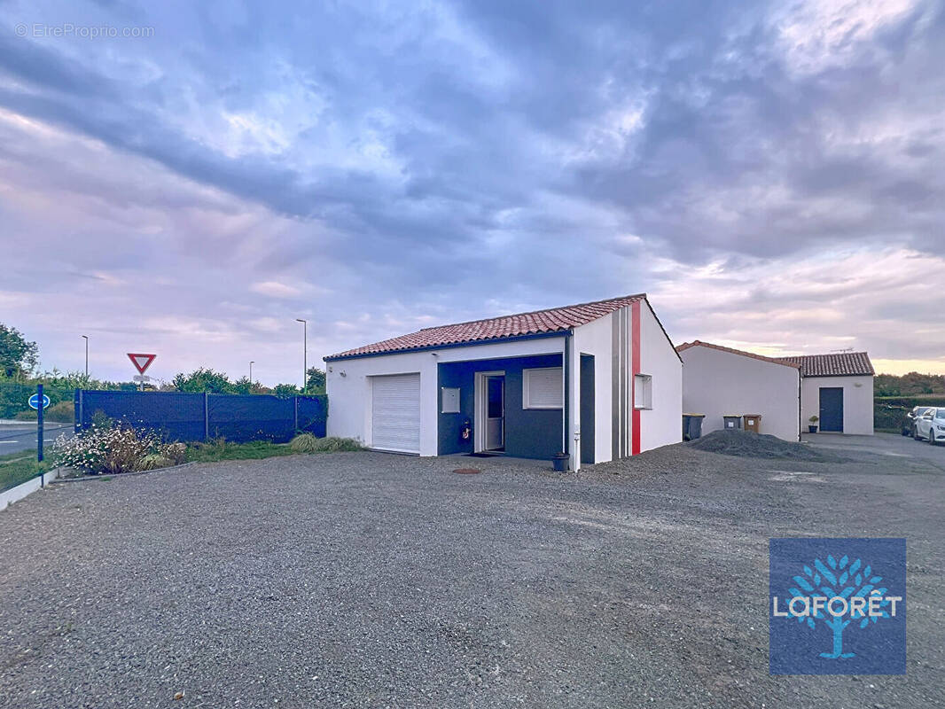 Maison à SAINT-URBAIN