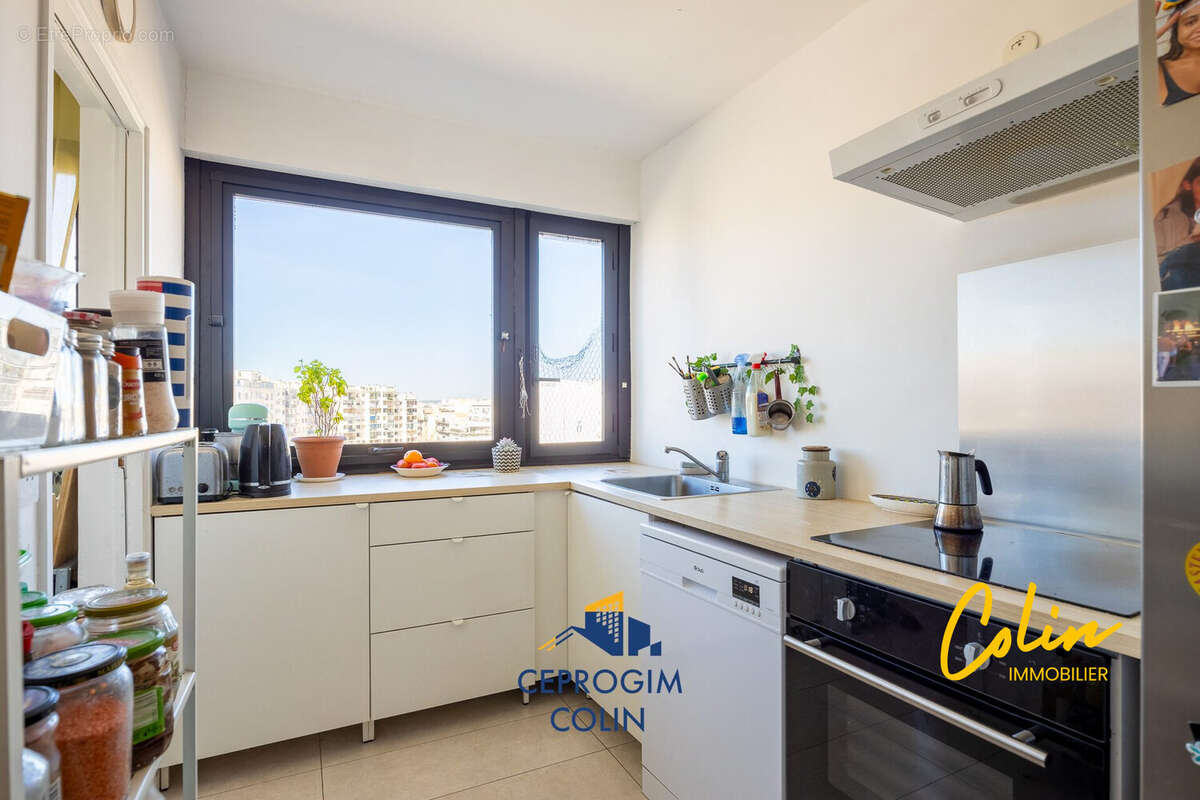Appartement 106 m² à Marseille-6e  - photo 3