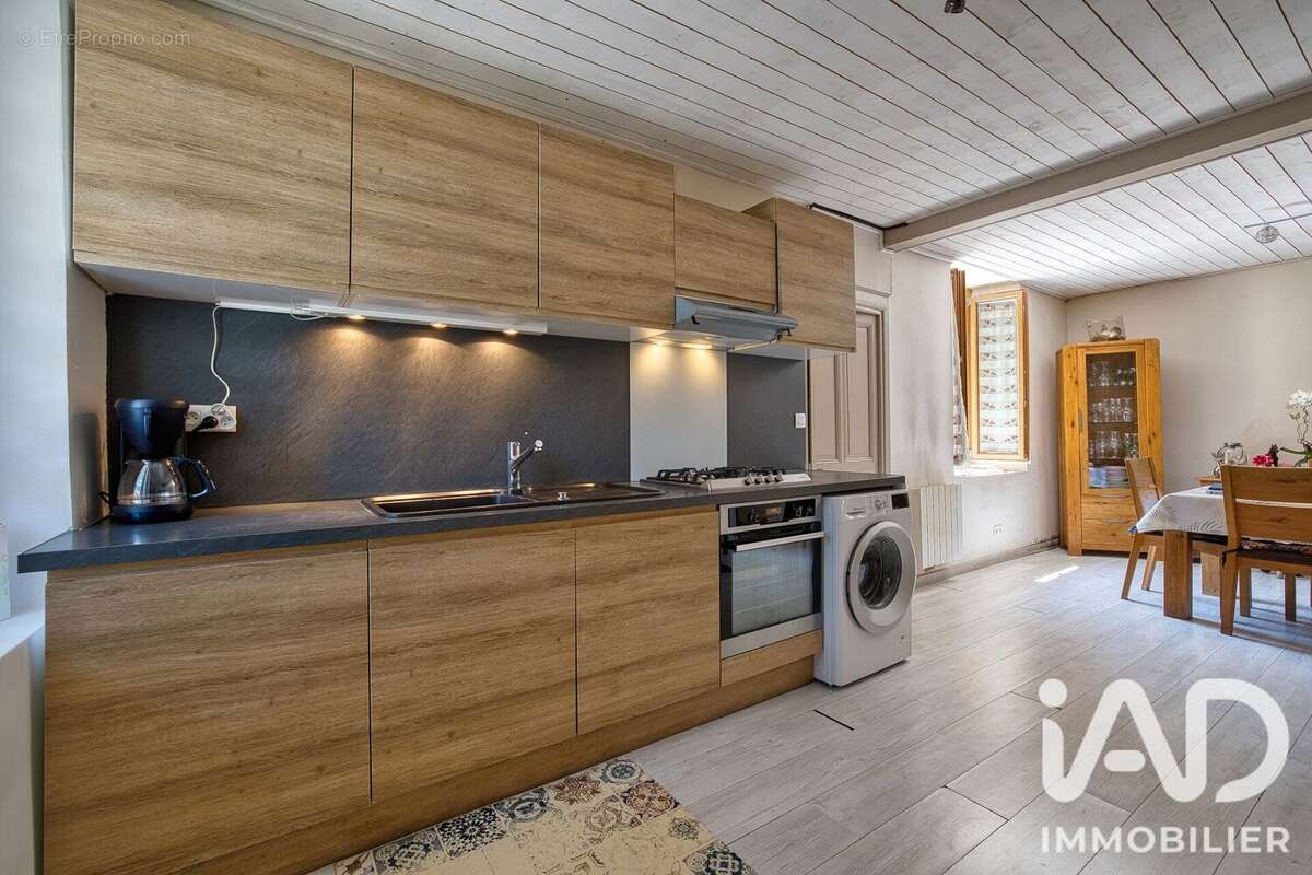 Maison 87 m² à Gex  - photo 3