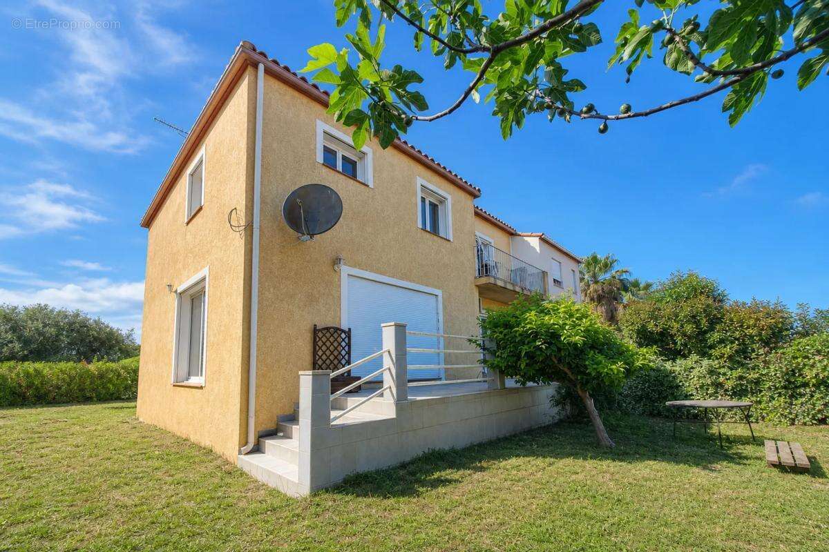 Maison à VILLELONGUE-DE-LA-SALANQUE