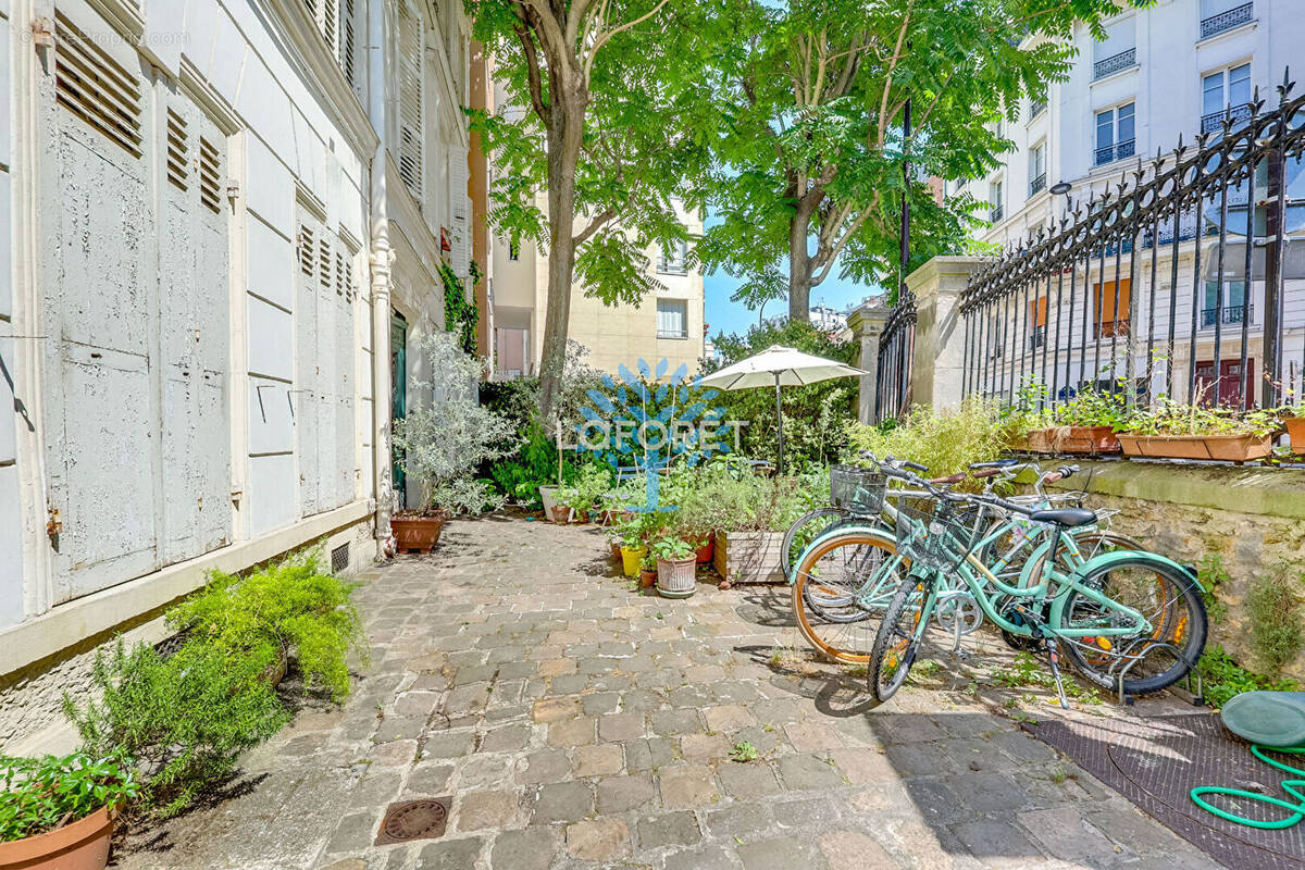 Appartement à PARIS-20E