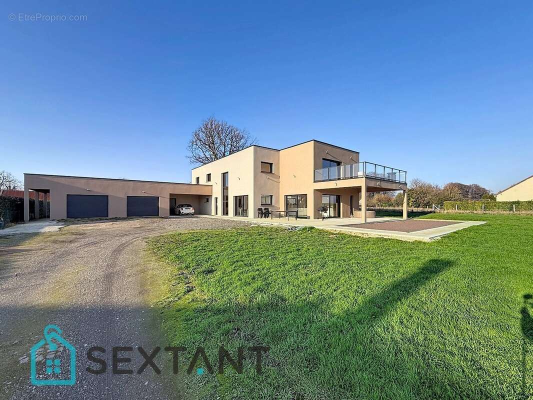 Maison 380 m2 terrain de 1800 m2 - photo 2