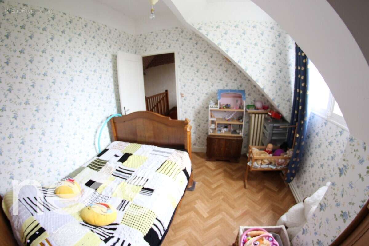 Maison à SAINT-DOULCHARD