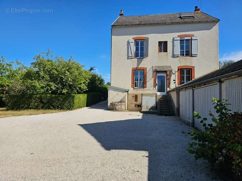 MURS & FONDS DE COMMERCE Maison La Mirabelle – Gîte de charme 15 personnes au cœur du Morvan-SAULIEU - photo 2