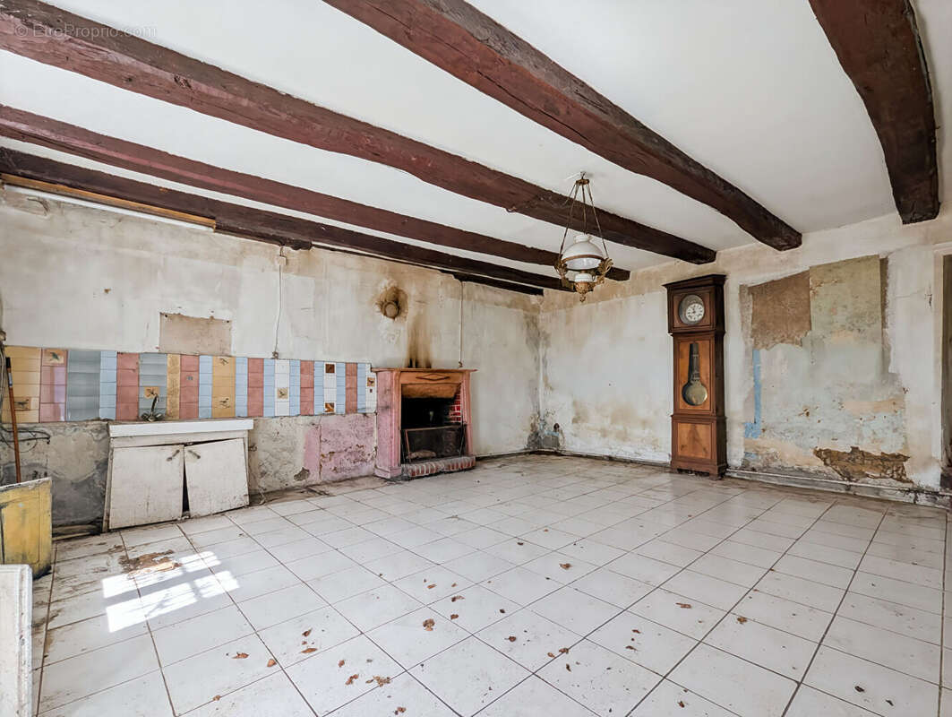 A vendre  - Maison en Pierres 200m² A RENOVER - VAL COUESNON (35460) - photo 2