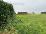 Terrain à SAINT-ARNOULT-DES-BOIS