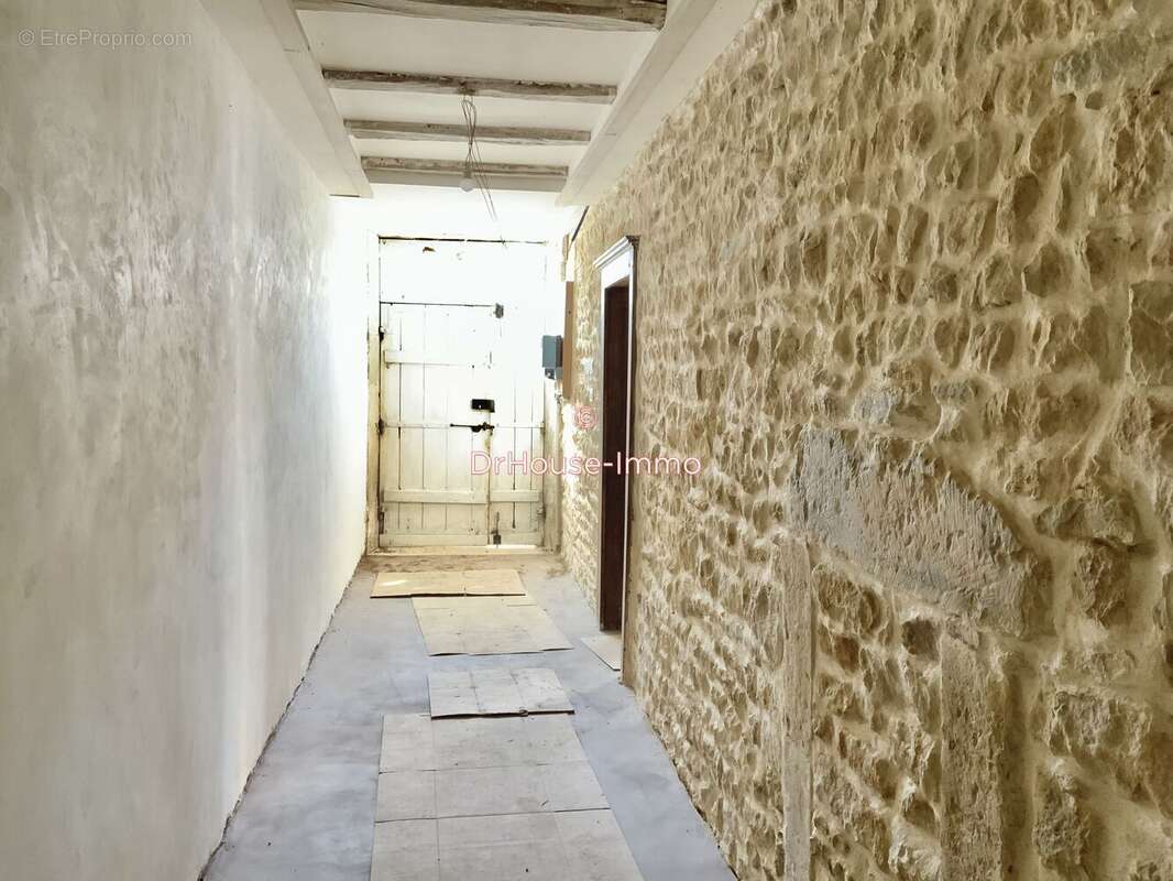 Maison 230 m² à Contrexeville  - photo 7