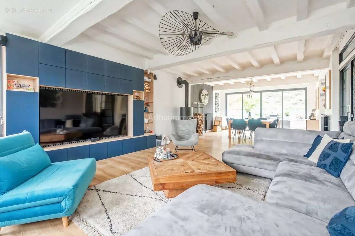 Maison à MONTEVRAIN