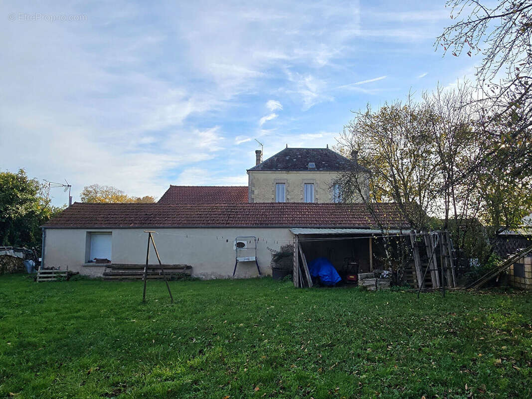 Maison à BERNAY-SAINT-MARTIN