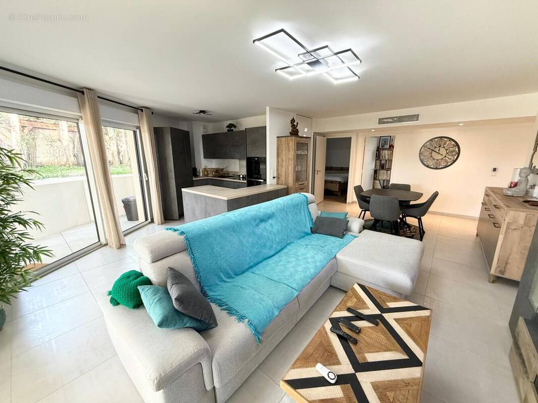 Photo 1 - Appartement à FREJUS