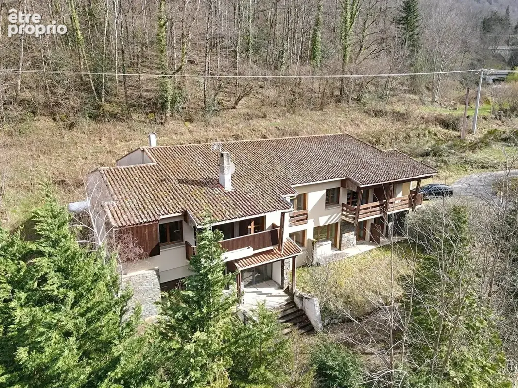 Photo 1 - Commerce à AX-LES-THERMES