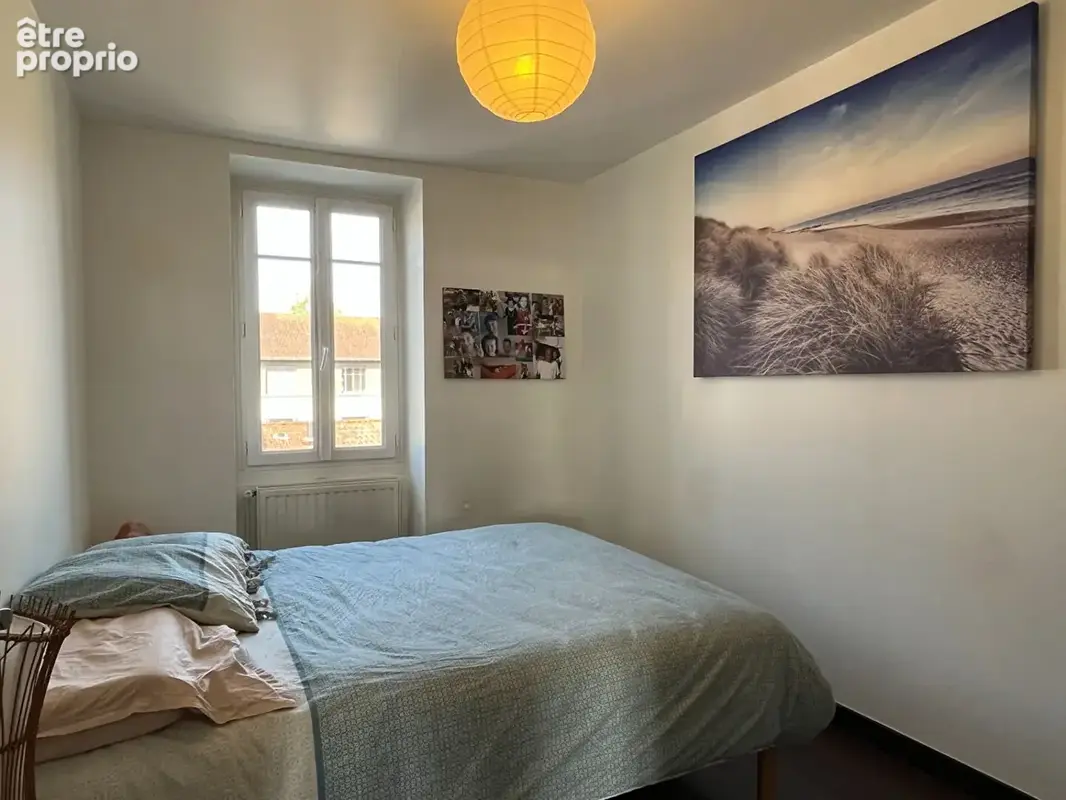 Bourg centre pour investissement, T3 de 81 m² - photo 7