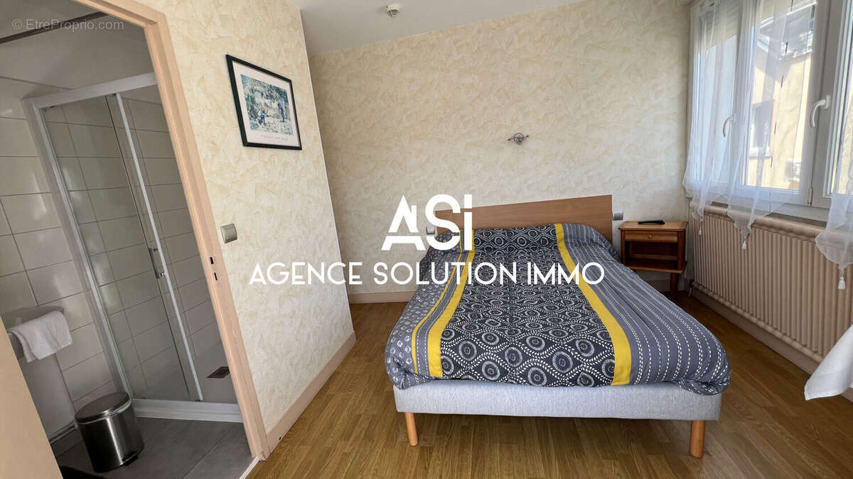 Commerce à VILLAINES-LA-JUHEL