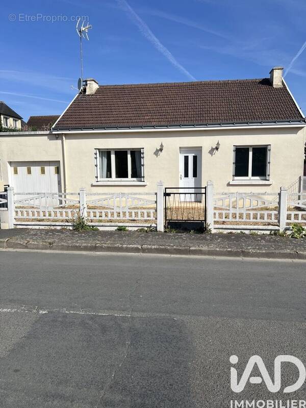 Photo 1 - Maison à LA VILLE-AUX-DAMES