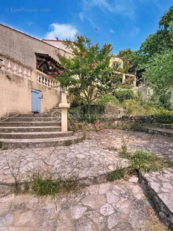 Grande maison familiale de 287 m² avec jardin, piscine et garage – Bédarieux - photo 23