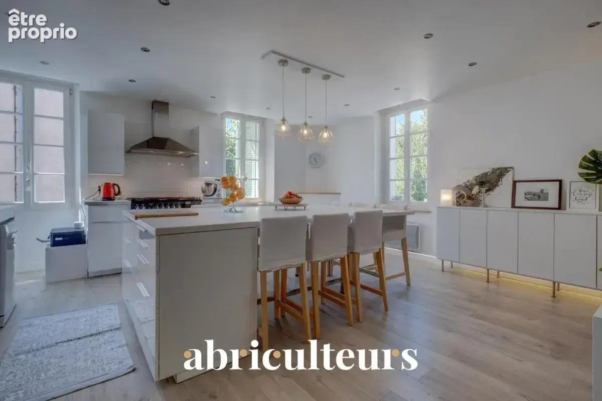 Spacieux appartement traversant de 103,72 m² en vente à Montauroux (83440) - photo 4