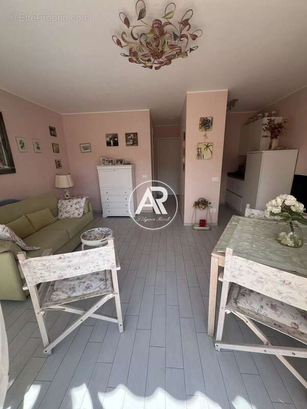 Appartement à ROQUEBRUNE-CAP-MARTIN