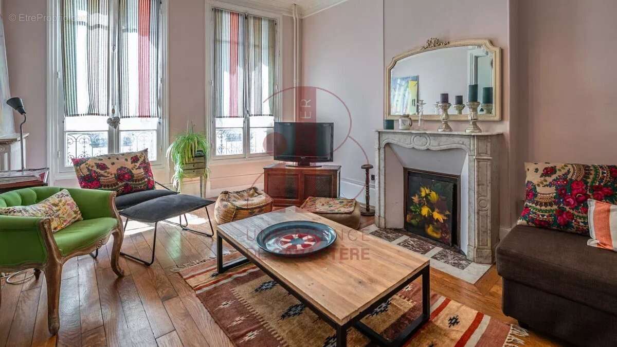 Maison à FONTAINEBLEAU