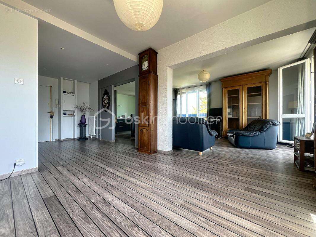 Appartement à SAINT-MARTIN-D'HERES
