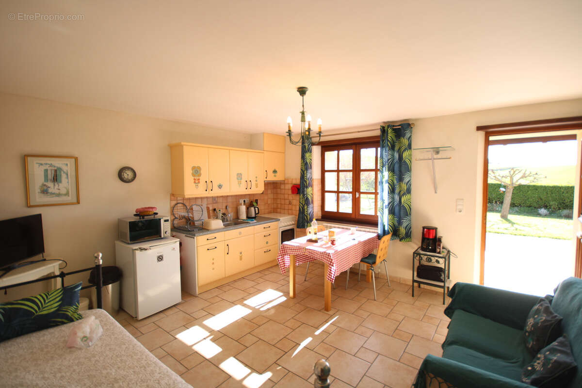 Maison à MONTESQUIEU-VOLVESTRE