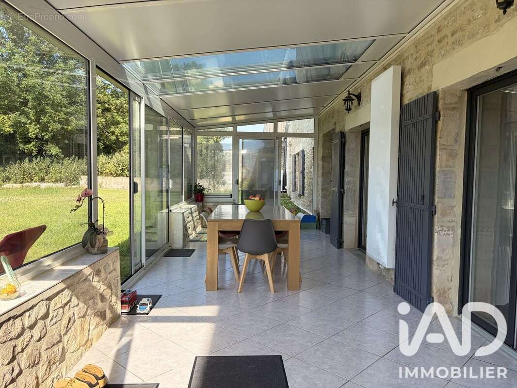 Maison 176 m² à Longueville  - photo 2