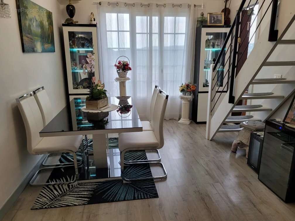Appartement à PEYMEINADE