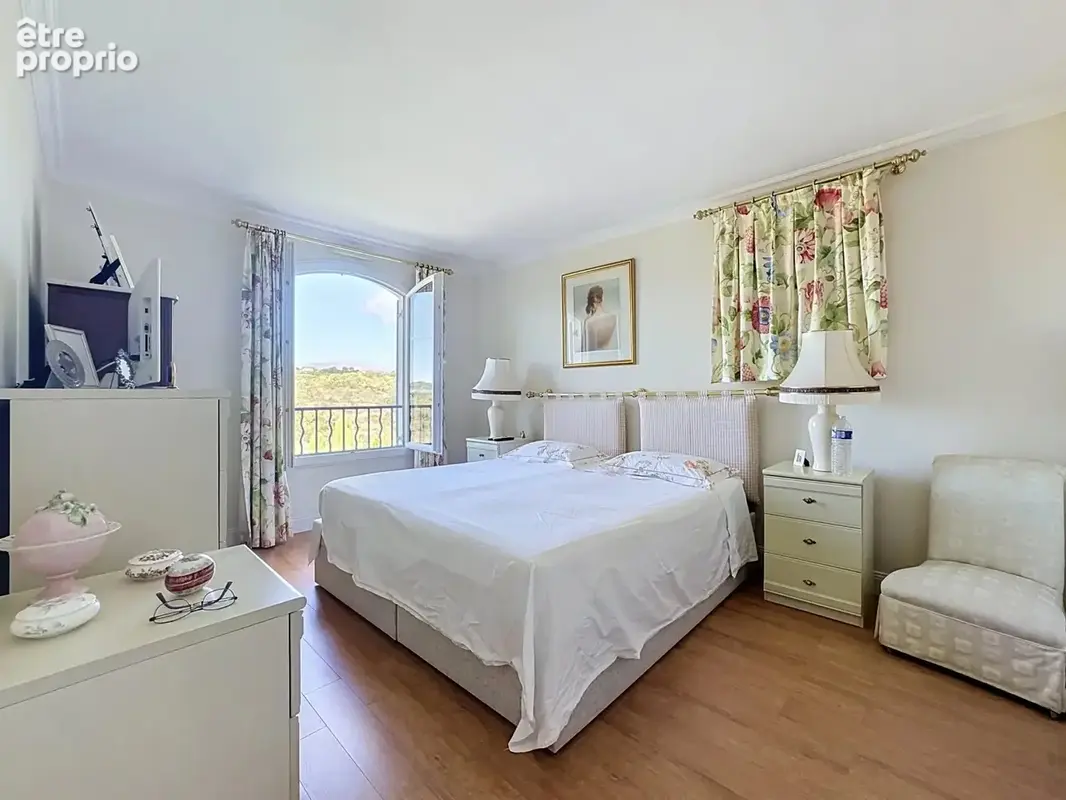 Sur la Côte d'Azur, villeneuve-Loubet limite Biot, calme jardin garage, parking, piscine - photo 19