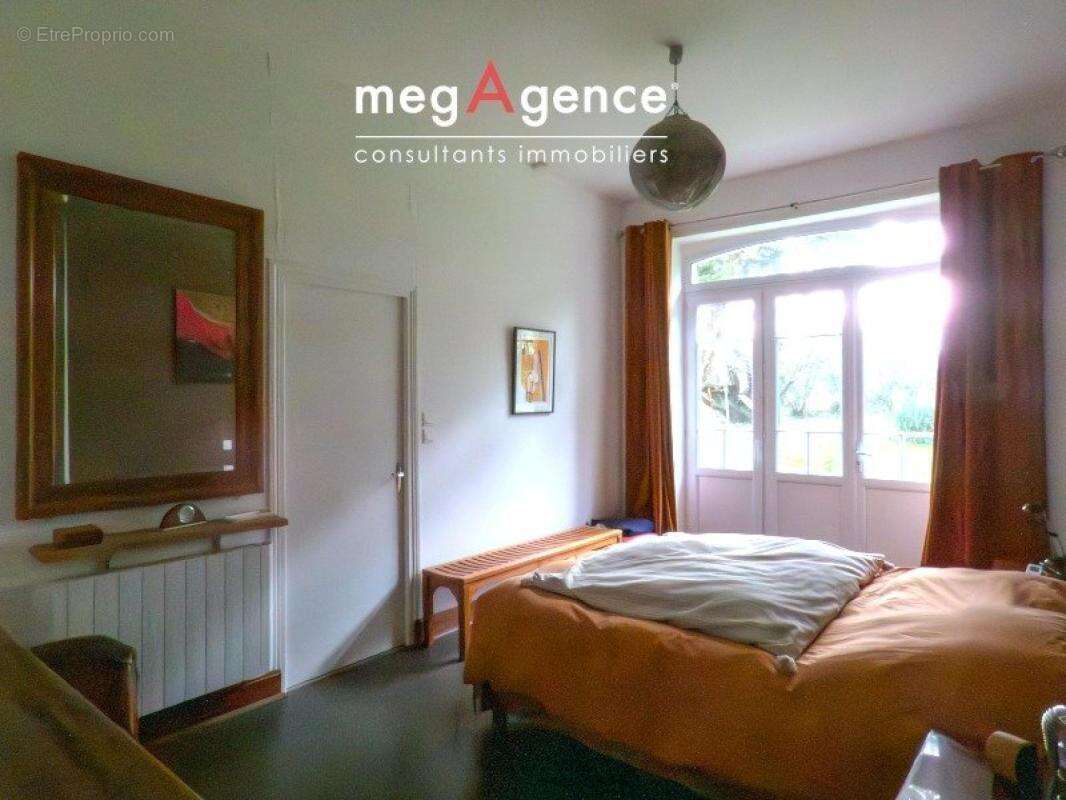 Maison en parfait etat - avrille proche longeville sur mer - photo 8