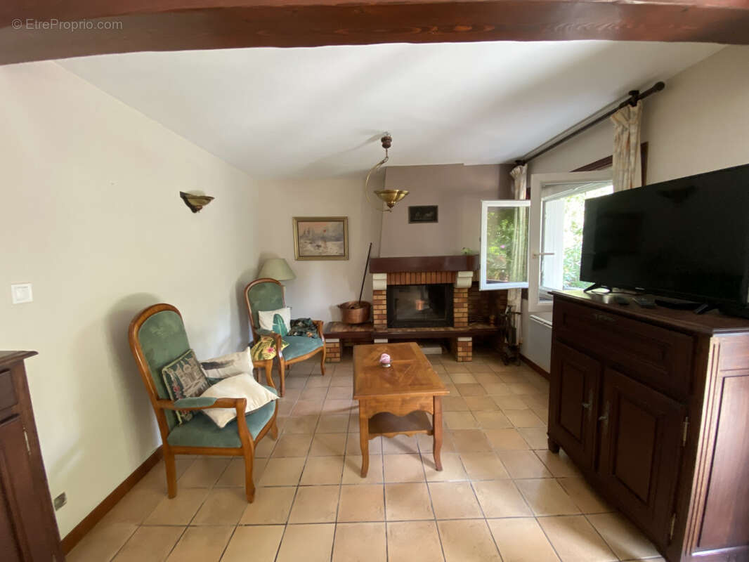 Ensemble immobilier composé de deux appartements T4   Grisolles - photo 9