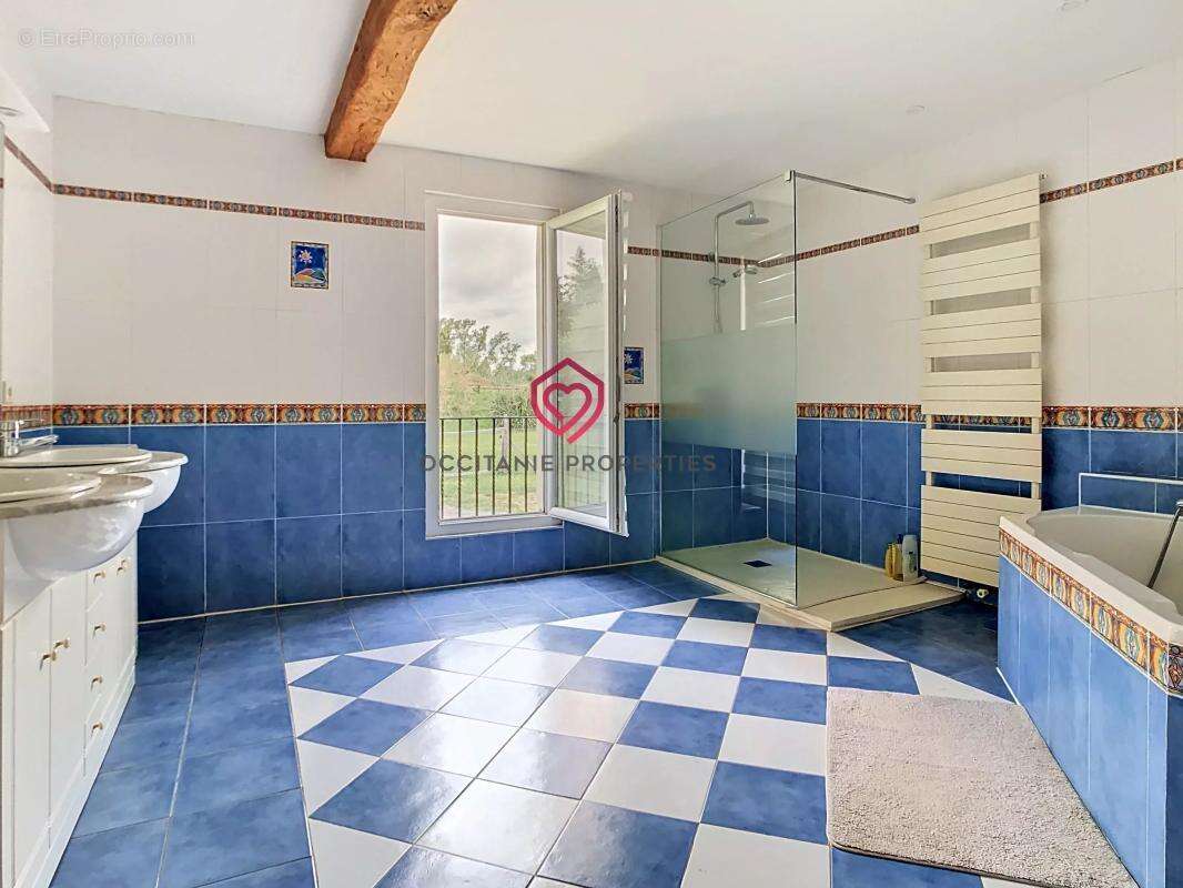 Maison à LA POMAREDE
