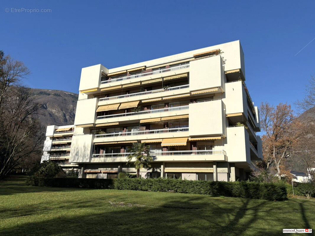 Appartement à MEYLAN