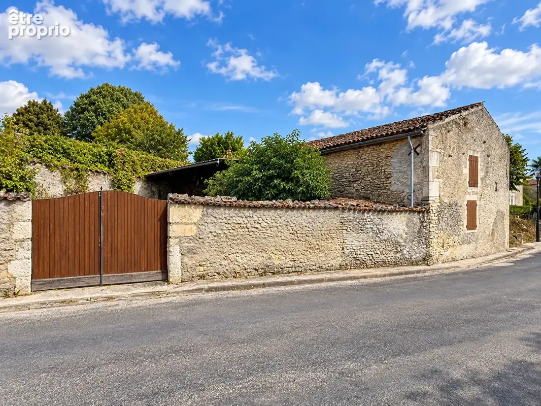 Photo Parking à Dompierre-Sur-Charente au prix de 53 000€