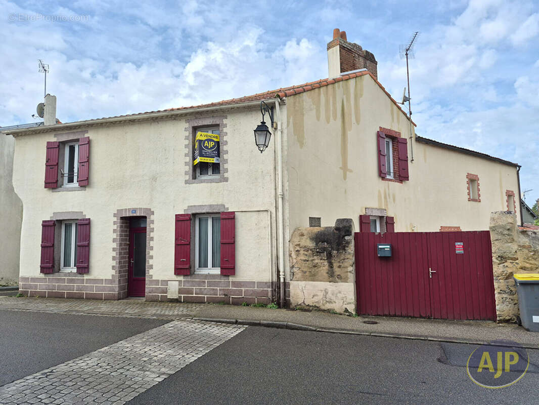 Maison à SAINT-PHILBERT-DE-GRAND-LIEU