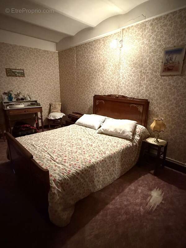 Maison à SAINT-SULPICE-LE-DUNOIS