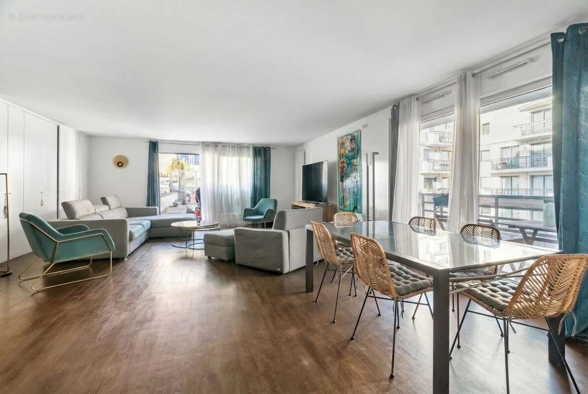 Appartement à LEVALLOIS-PERRET