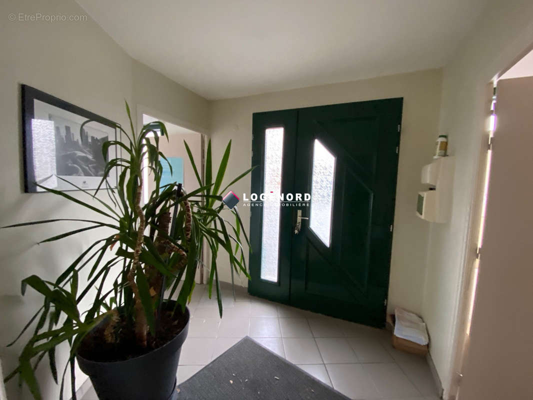 Entrée - Appartement à ARMENTIERES