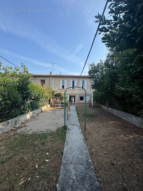 Maison T5 de 125 m2 avec jardin et atelier - photo 14
