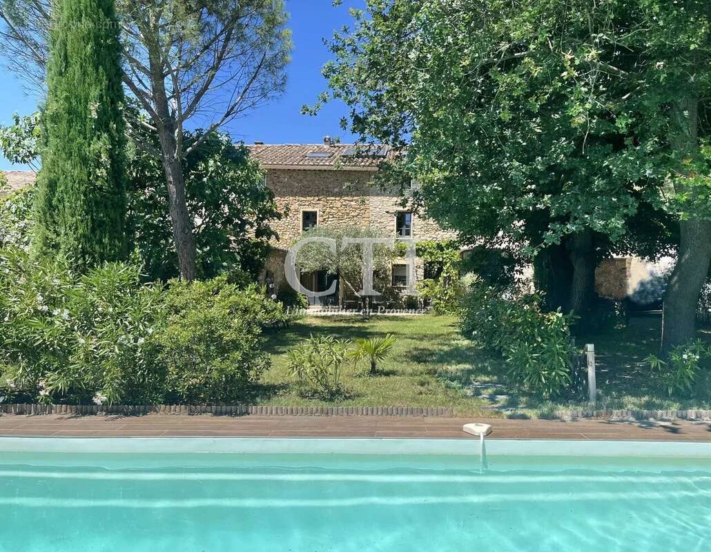 Maison à VAISON-LA-ROMAINE