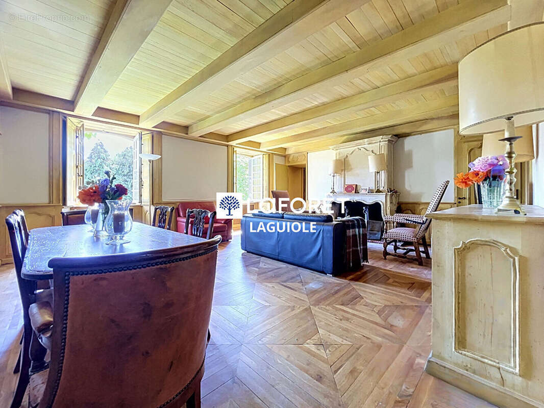 Maison à CHAUDES-AIGUES