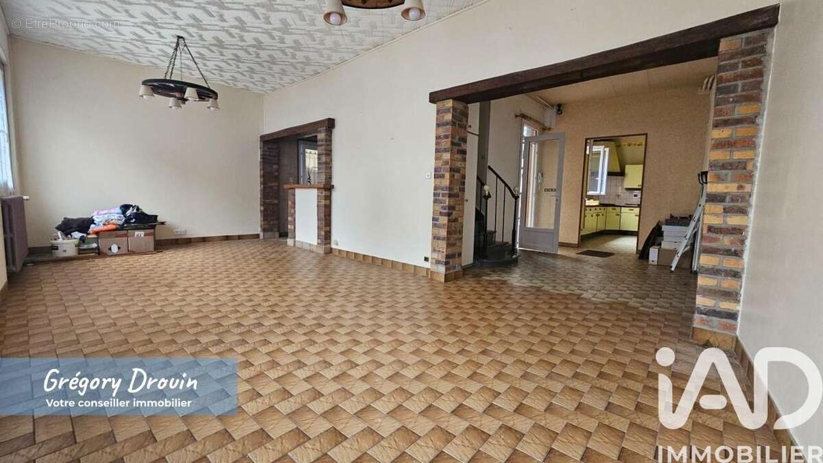 Maison 162 m² à Tousson  - photo 3