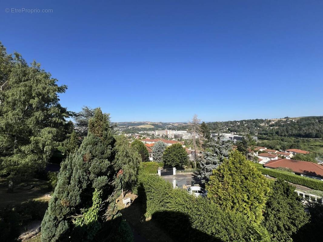 Maison à SAINT-PRIEST-EN-JAREZ