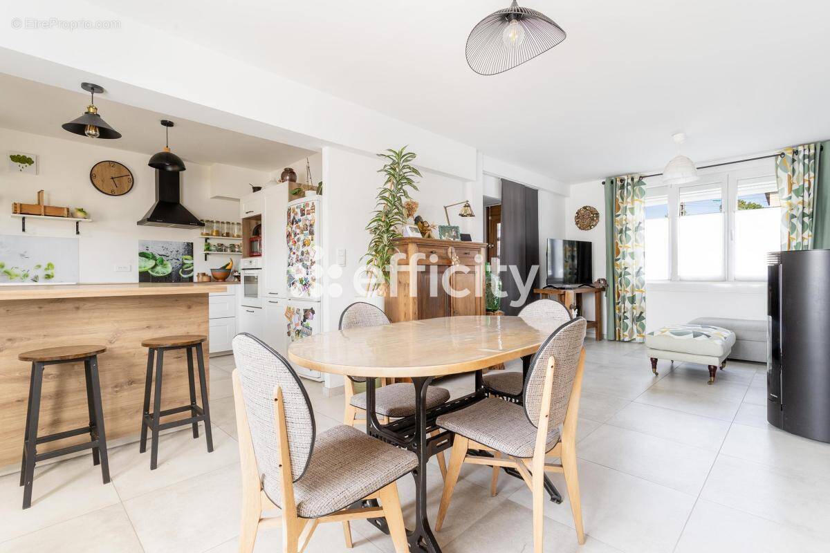 Maison 88 m² à Cuincy  - photo 1