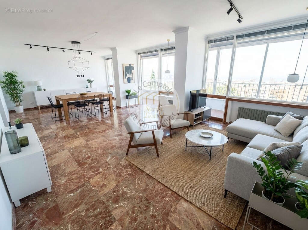 Appartement à MARSEILLE-9E