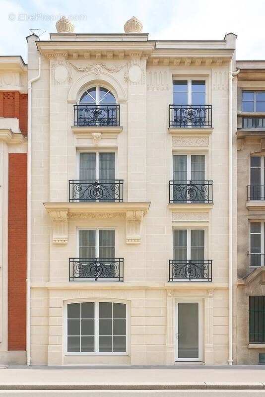 Appartement à NEUILLY-SUR-SEINE