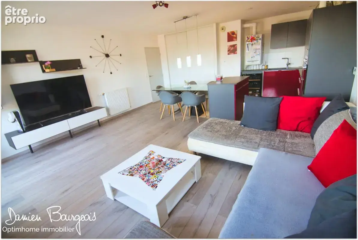 Appartement à CHEVRY